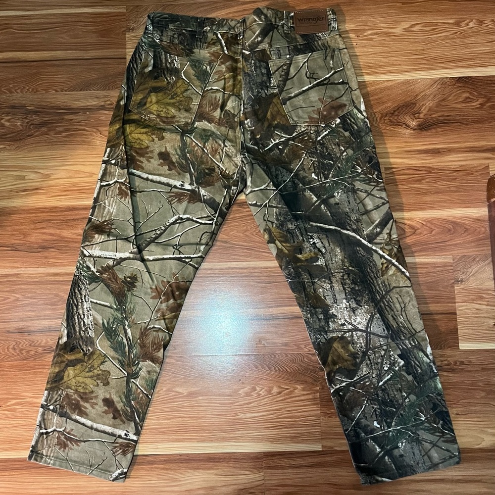 Wrangler Realtree Camo Men's Pants - Picture 2 of 4